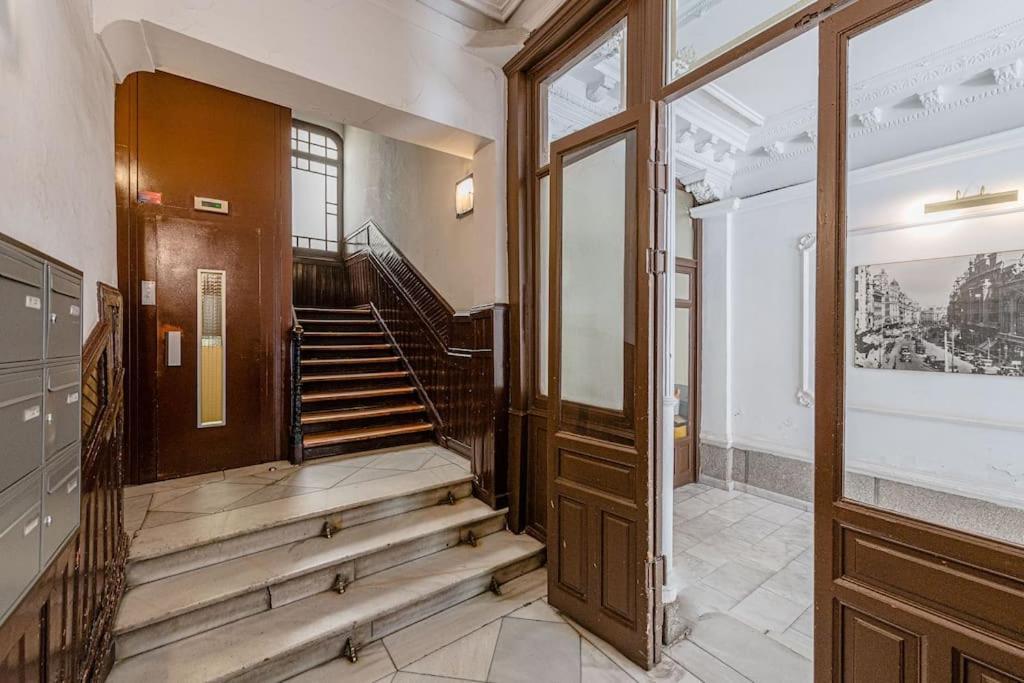 Tranquilo Apartamento En Chueca In2Iz5 Мадрид Екстериор снимка