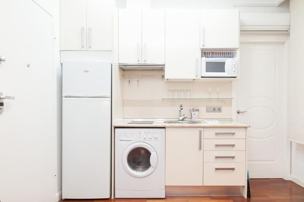 Tranquilo Apartamento En Chueca In2Iz5 Мадрид Екстериор снимка