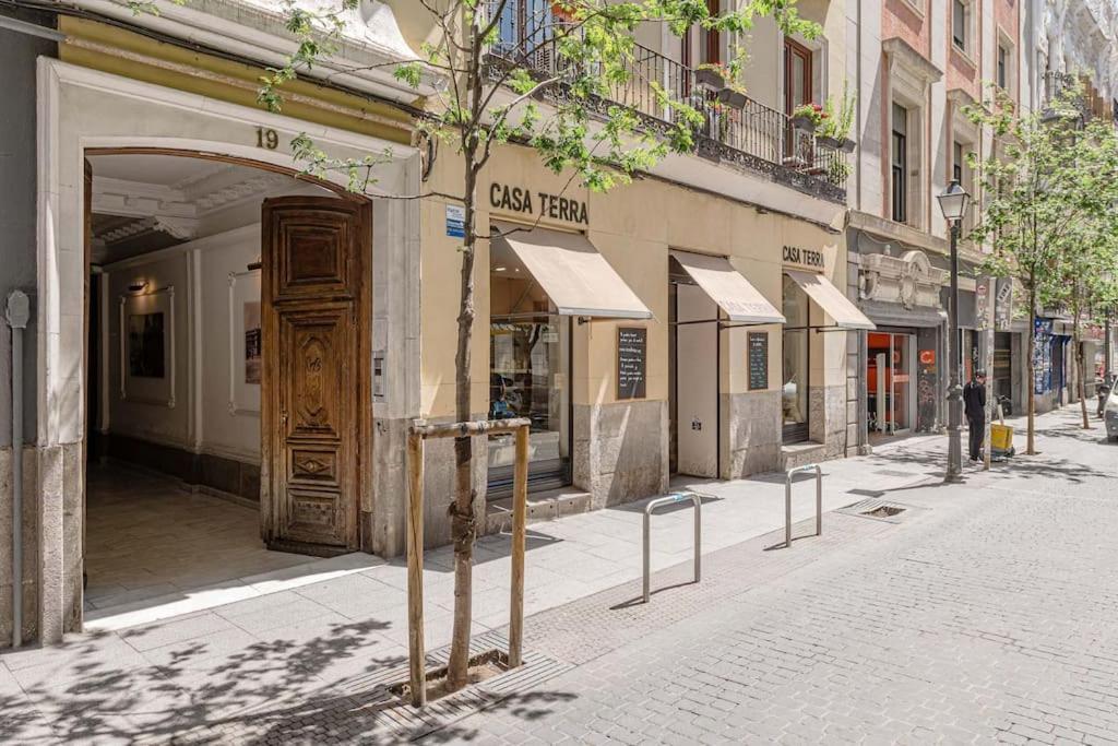 Tranquilo Apartamento En Chueca In2Iz5 Мадрид Екстериор снимка