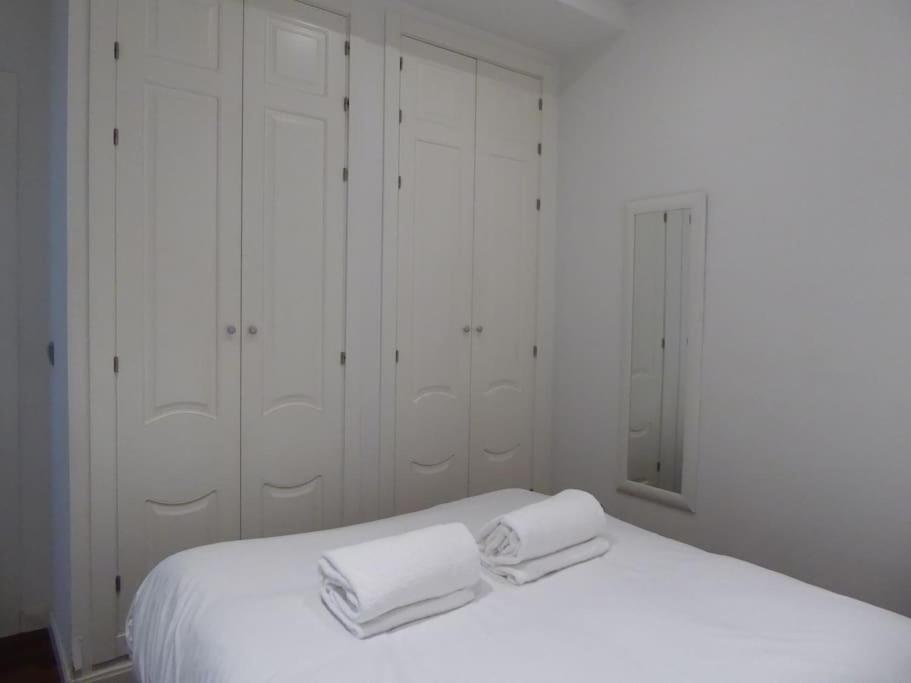 Tranquilo Apartamento En Chueca In2Iz5 Мадрид Екстериор снимка